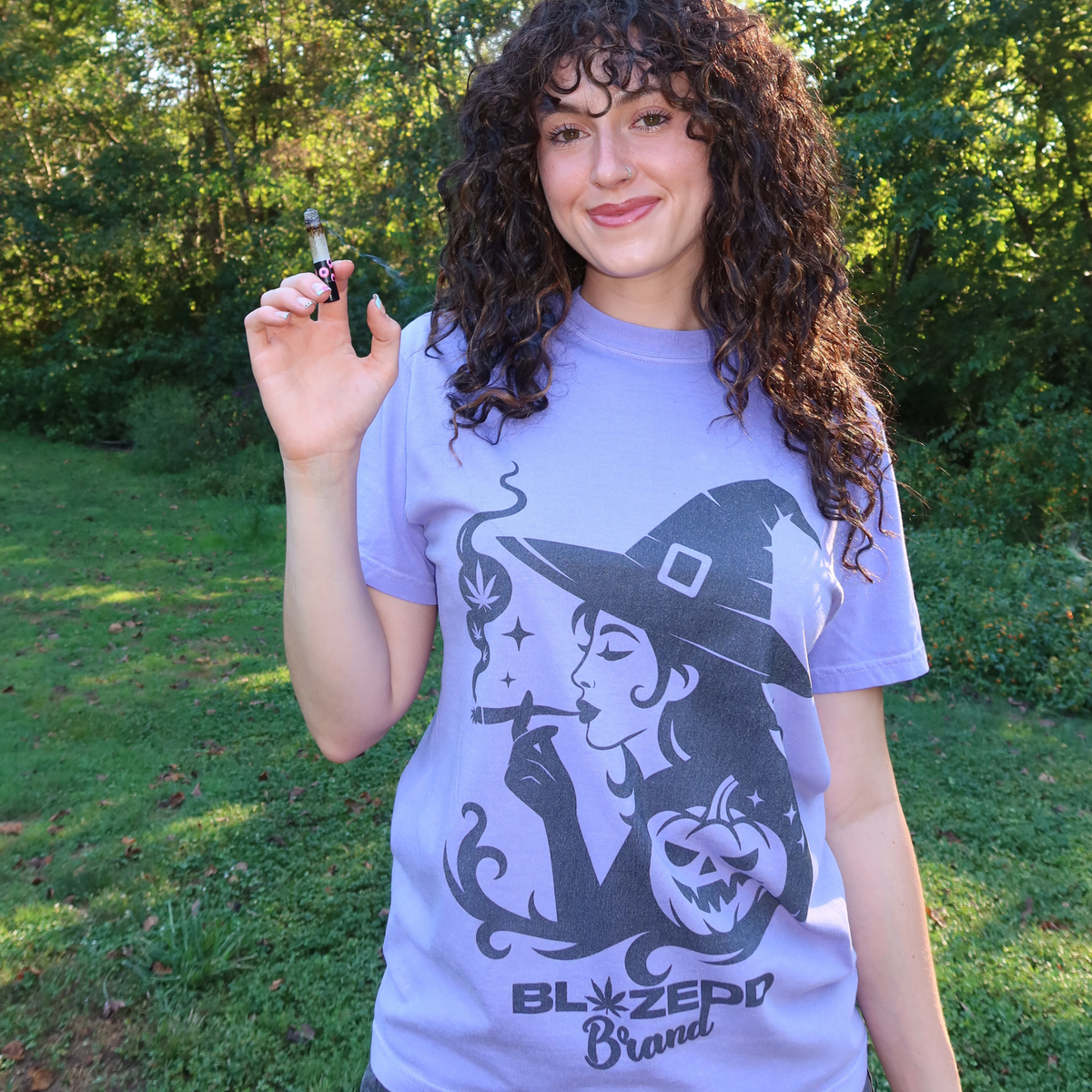 WEEDY WITCH TEE