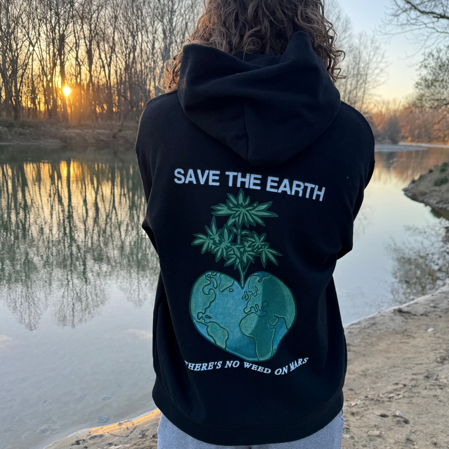 NO WEED ON MARS HOODIE