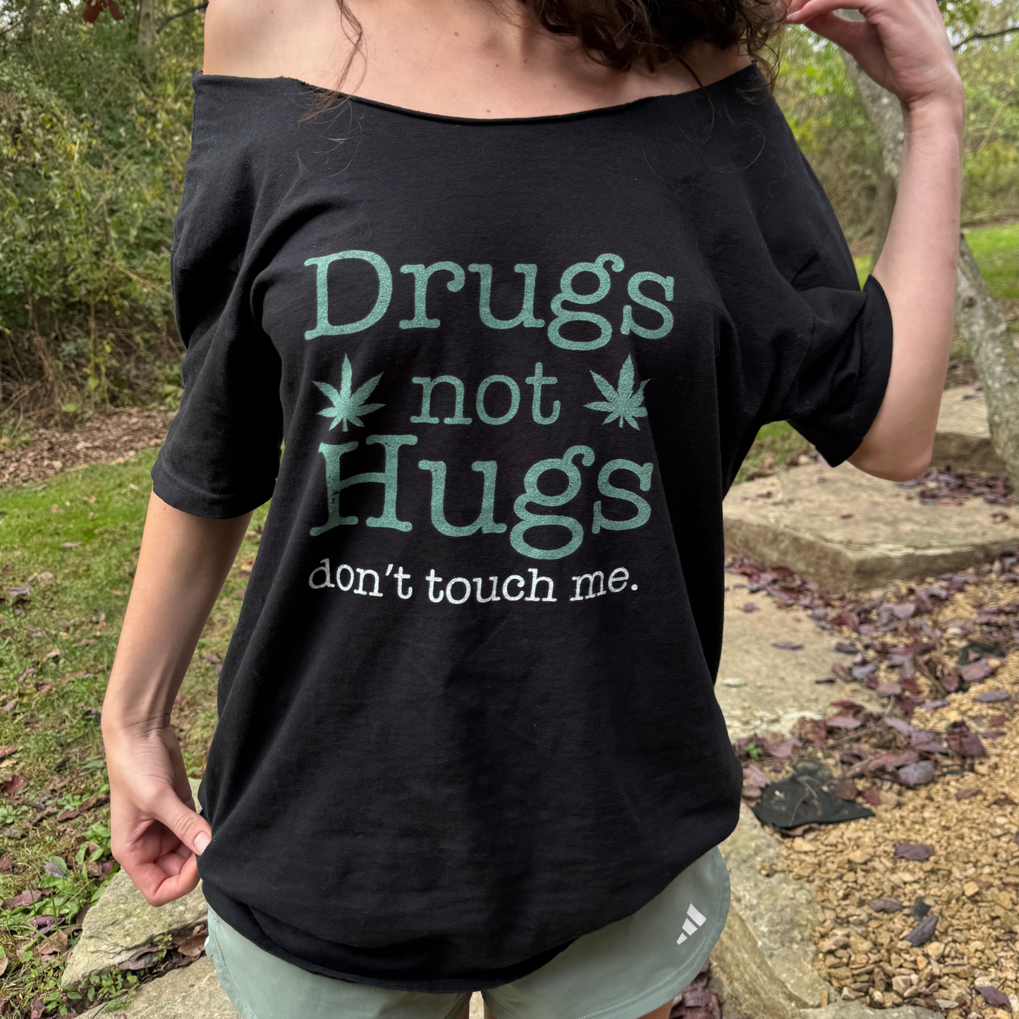 DRUGS NOT HUGS BABY TEE